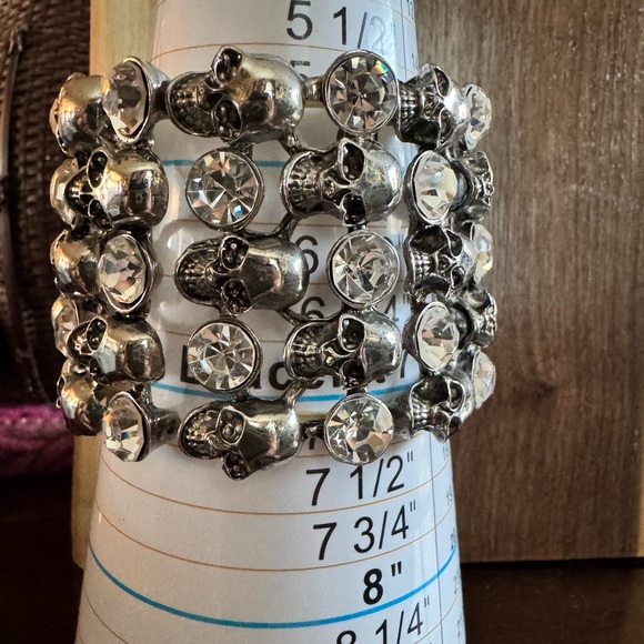 Silver Skull and Crystal Chunky Rhinestone Stretch Bracelet - Picture 4 of 6